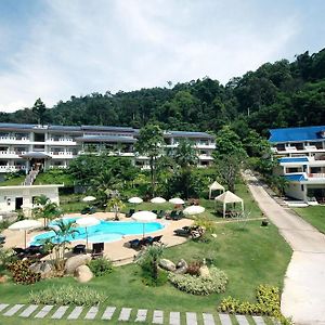 Khaolak Sunset Resort - SHA Extra Plus